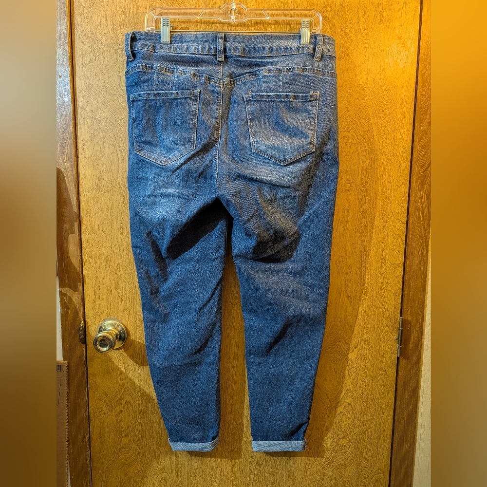 Blue Savvy Jeans - Picture 2 of 4